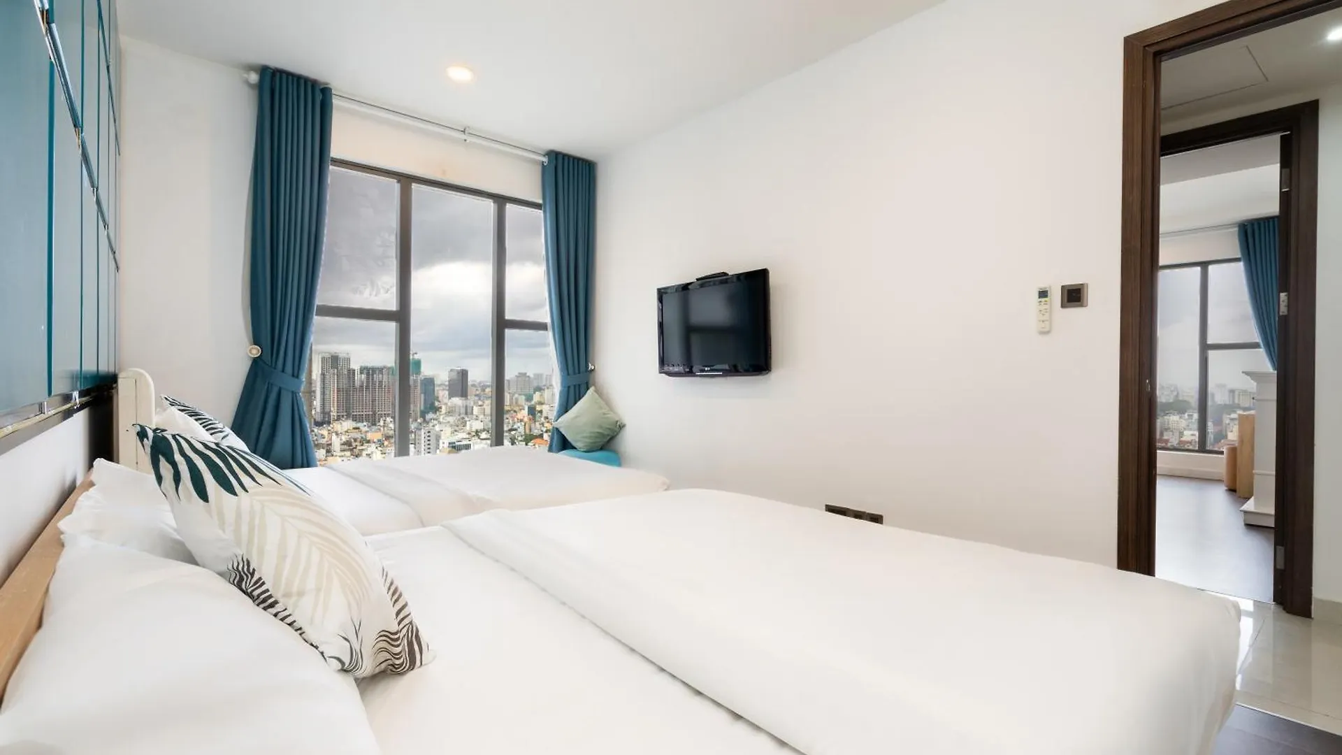 Saigon Royal Apartment 2 Bedrooms Amazing View For Over 30 Nights Ho Chi Minh City